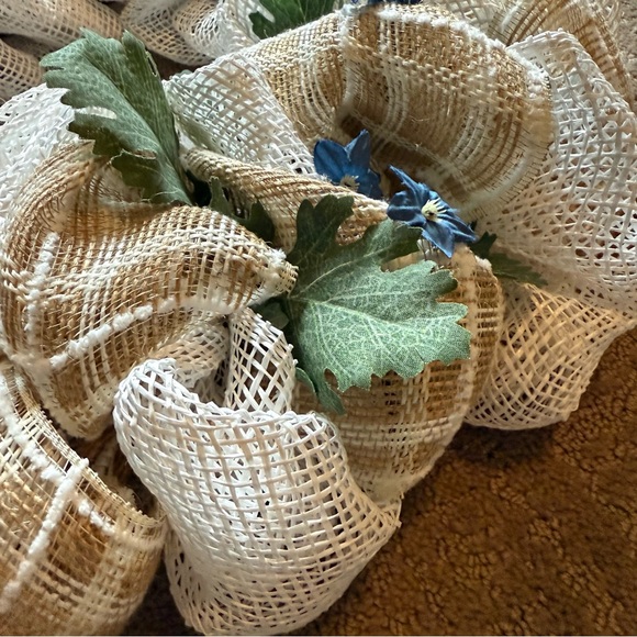 NEW Handmade Deco mesh Butterfly Wreath - Picture 4 of 7